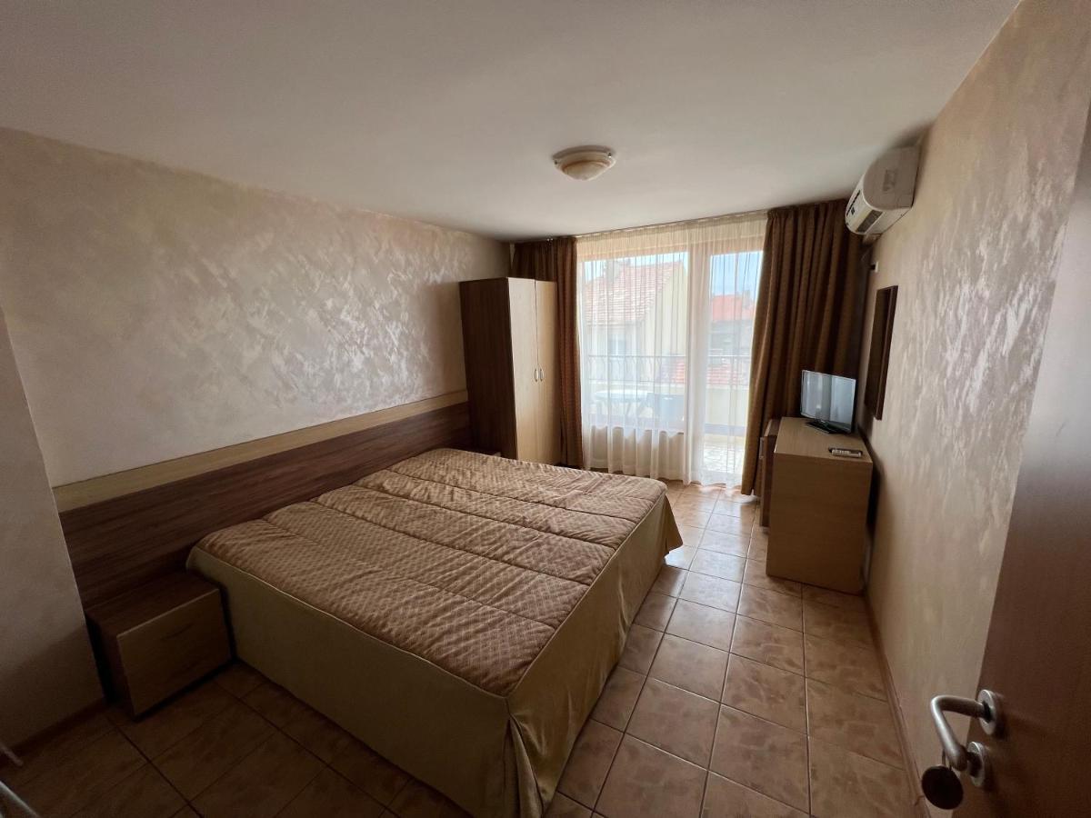 Stamatovi Family Hotel Pomorie Ngoại thất bức ảnh